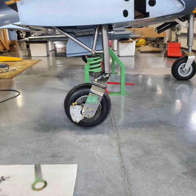 Dominique Gear Leg (chromed)1.jpg (834.71 KiB) Viewed 70088 times Dominique Gear Leg (chromed)1.jpg